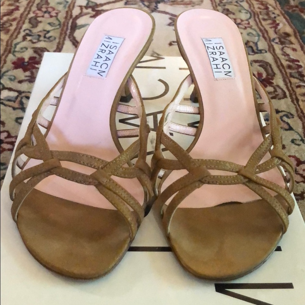 Isaac Mizrahi short heel sandal